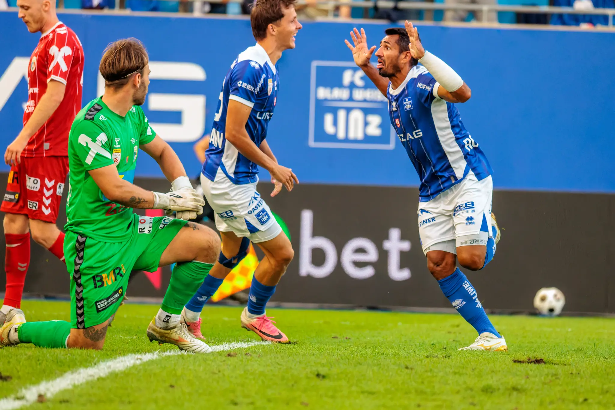 Comeback im OÖ-Derby: Blau-Weiß Linz dreht 0:1 gegen Hertha Wels zum 4:1